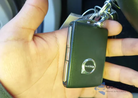 2019 Volvo S60 T6 Momentum from USA, damaged, VIN 7JRA22TKXKG017522